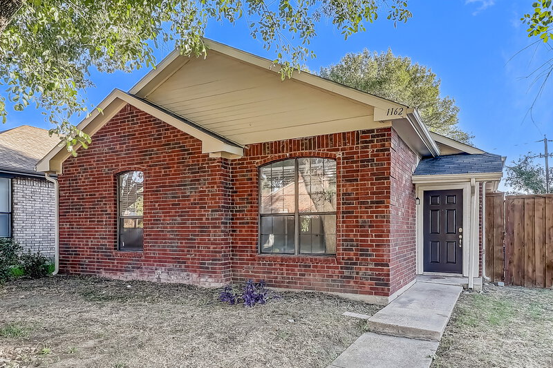 2,070/Mo, 1162 Hemlock Dr Desoto, TX 75115 Front View