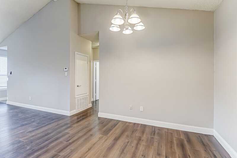 2,070/Mo, 1162 Hemlock Dr Desoto, TX 75115 Dining Room View 2