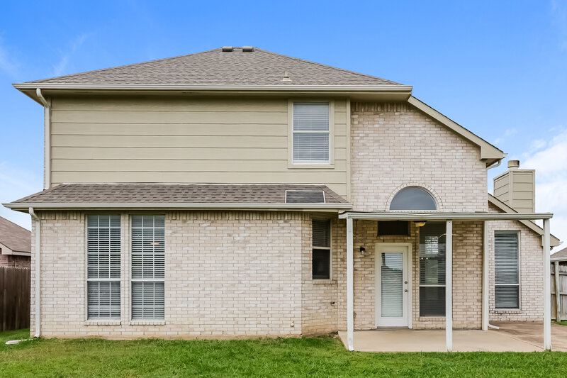 2,285/Mo, 300 Stone Creek Blvd Glenn Heights, TX 75154 Rear View