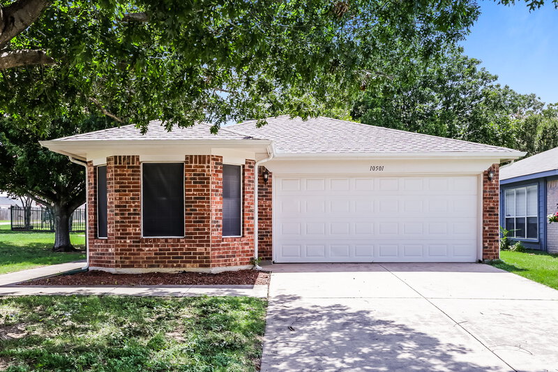 1,945/Mo, 10501 Shadywood Fort Worth, TX 76140 External View