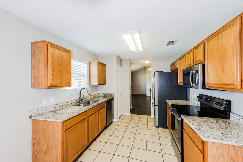 1,945/Mo, 10501 Shadywood Fort Worth, TX 76140 Kitchen View