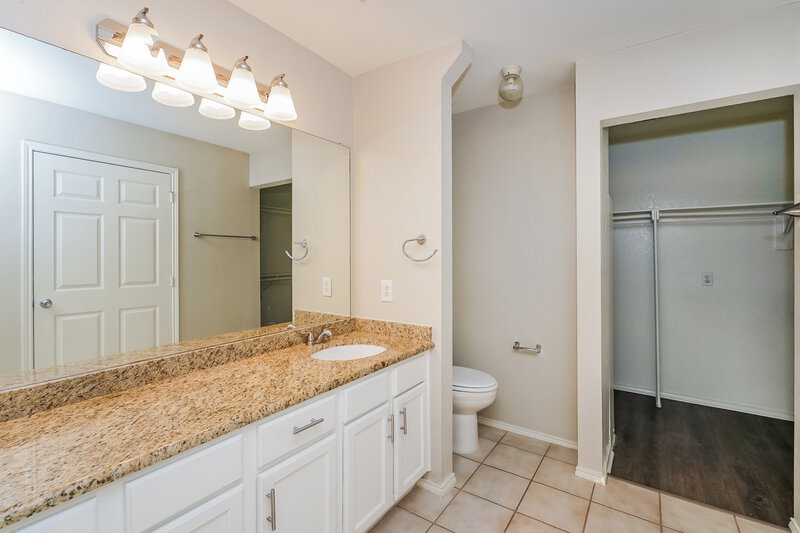 2,235/Mo, 6072 Grand Champion Blvd Fort Worth, TX 76179 Main Bathroom View