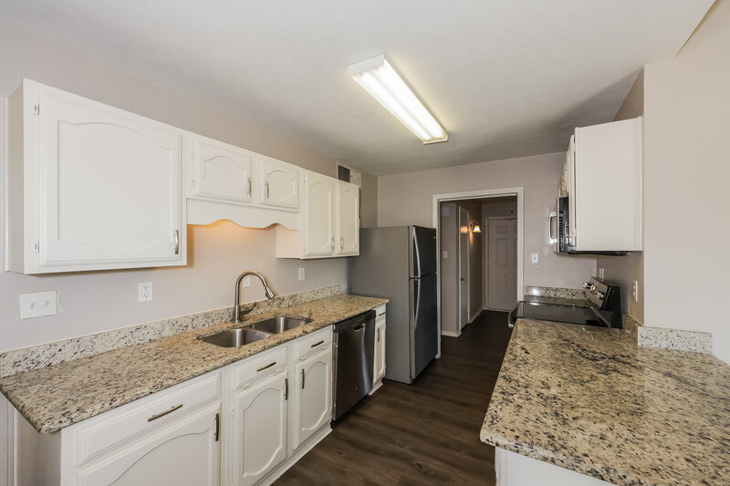 2,070/Mo, 456 Matterhorn St Cedar Hill, TX 75104 Kitchen View