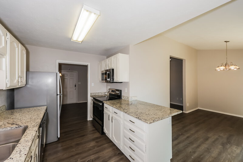 2,070/Mo, 456 Matterhorn St Cedar Hill, TX 75104 Kitchen View 2