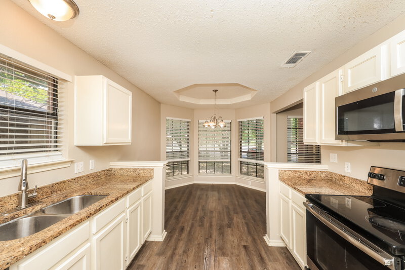 1,970/Mo, 2605 Hartford Ln Lancaster, TX 75134 Kitchen View 3