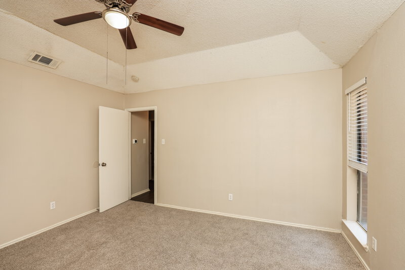 1,970/Mo, 2605 Hartford Ln Lancaster, TX 75134 Main Bedroom View 2