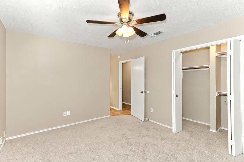 1,920/Mo, 1513 Longshadow Lane Mesquite, TX 75149 Primary Bedroom View 2