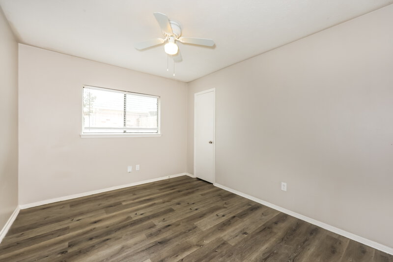 1,980/Mo, 2324 Brookdale Dr Arlington, TX 76014 Bedroom View