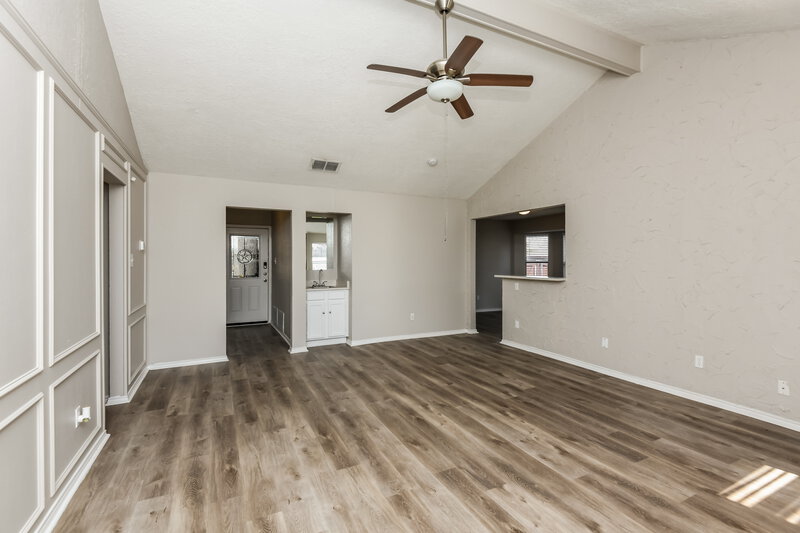 1,725/Mo, 2609 S Meadow Dr Fort Worth, TX 76133 Living Room View