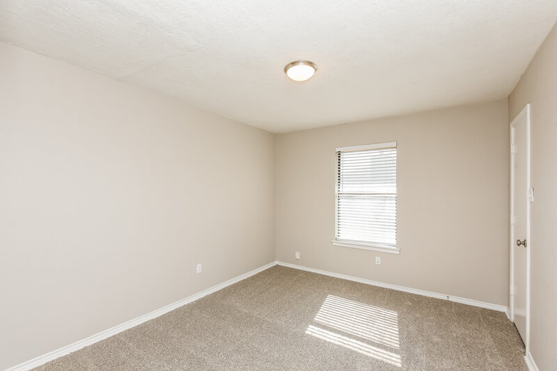 1,725/Mo, 2609 S Meadow Dr Fort Worth, TX 76133 Bedroom View 2