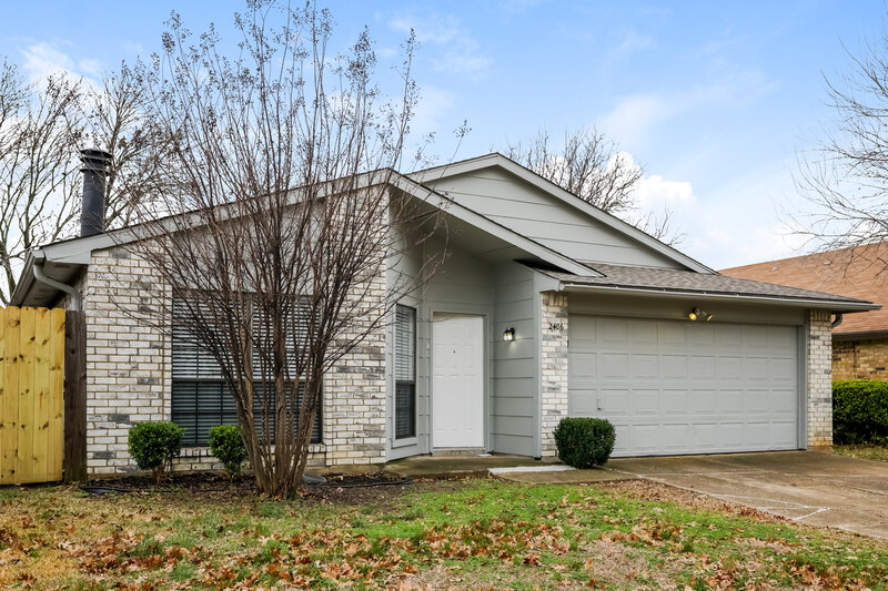 2,085/Mo, 2406 Wildbriar Dr Arlington, TX 76014 Front View