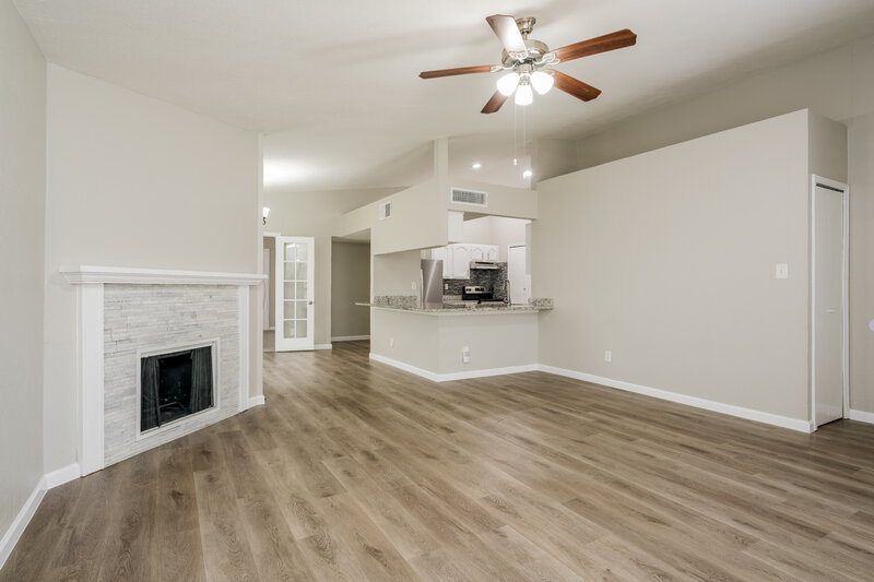 2,085/Mo, 2406 Wildbriar Dr Arlington, TX 76014 Living Room View