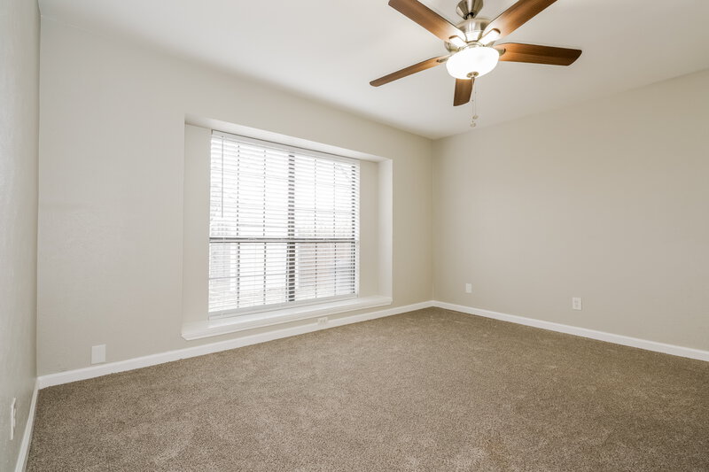 2,085/Mo, 2406 Wildbriar Dr Arlington, TX 76014 Main Bedroom View