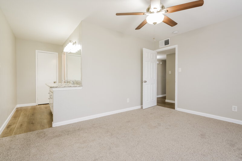 2,085/Mo, 2406 Wildbriar Dr Arlington, TX 76014 Main Bedroom View 2