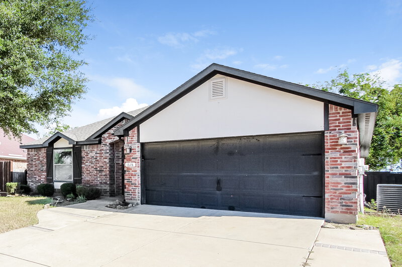 2,235/Mo, 1628 Emily Lane Seagoville, TX 75159 Front View