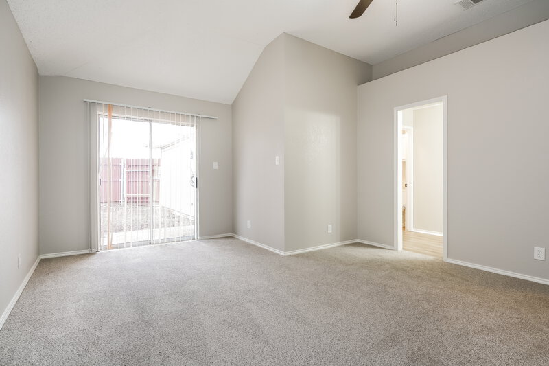 2,220/Mo, 709 Greenridge Drive Arlington, TX 76017 Main Bedroom View 2