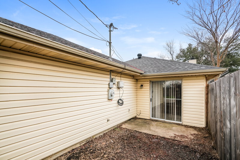 2,220/Mo, 709 Greenridge Drive Arlington, TX 76017 Rear View