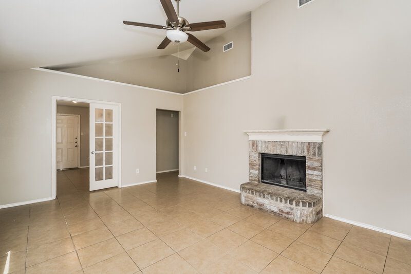 1,790/Mo, 2500 Ensenada Lane Fort Worth, TX 76108 Living Room View 3