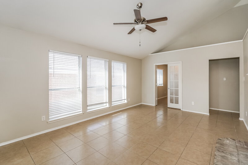 1,790/Mo, 2500 Ensenada Lane Fort Worth, TX 76108 Living Room View 4
