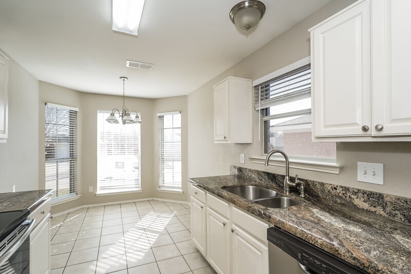 1,790/Mo, 2500 Ensenada Lane Fort Worth, TX 76108 Kitchen View