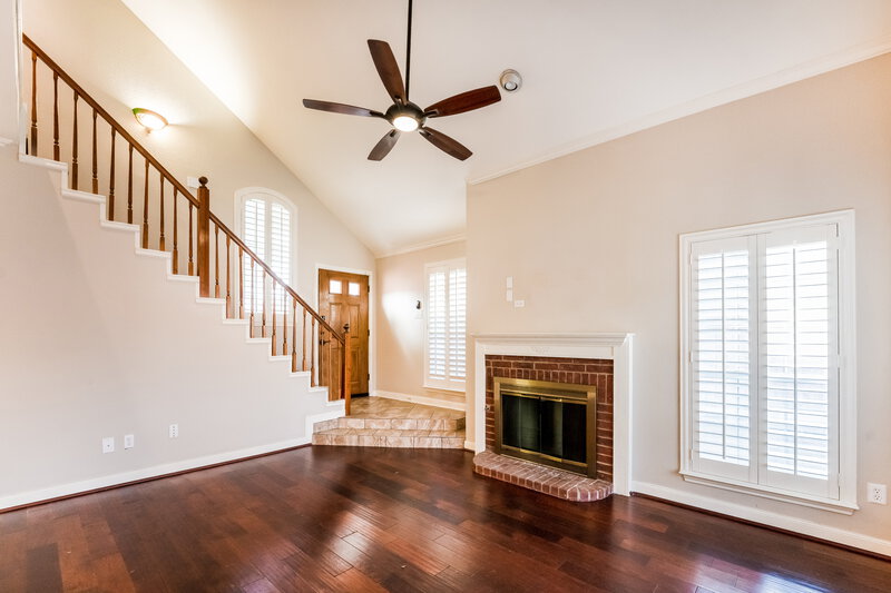 2,220/Mo, 432 Loma Alta Dr Mesquite, TX 75150 Living Room View 2