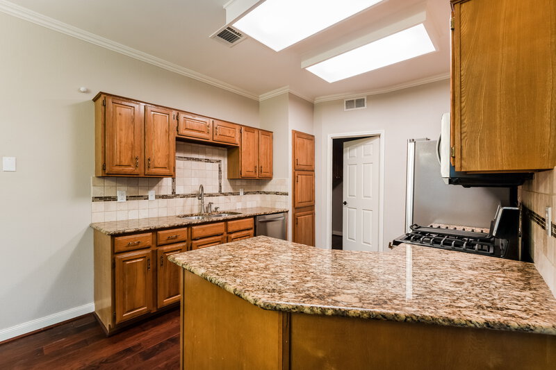 2,220/Mo, 432 Loma Alta Dr Mesquite, TX 75150 Kitchen View