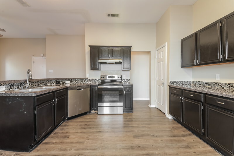 2,105/Mo, 12830 Park Hill Court Balch Springs, TX 75180 Kitchen View 2