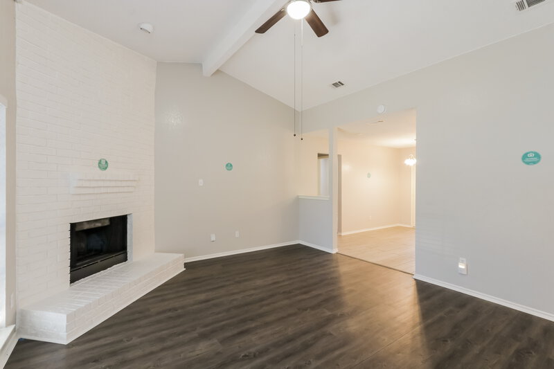 1,940/Mo, 801 Hartford Lane Lancaster, TX 75134 Living Room View