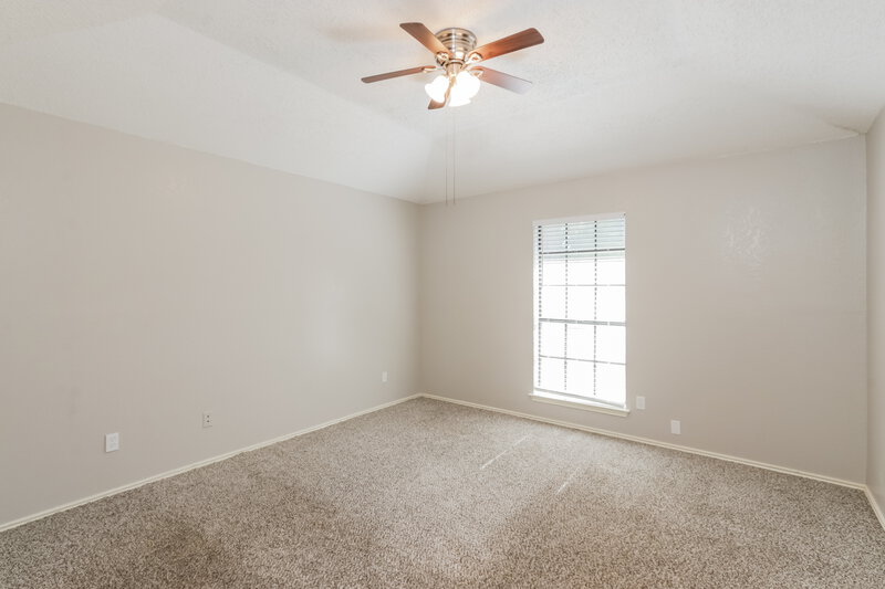 1,940/Mo, 801 Hartford Lane Lancaster, TX 75134 Main Bedroom View