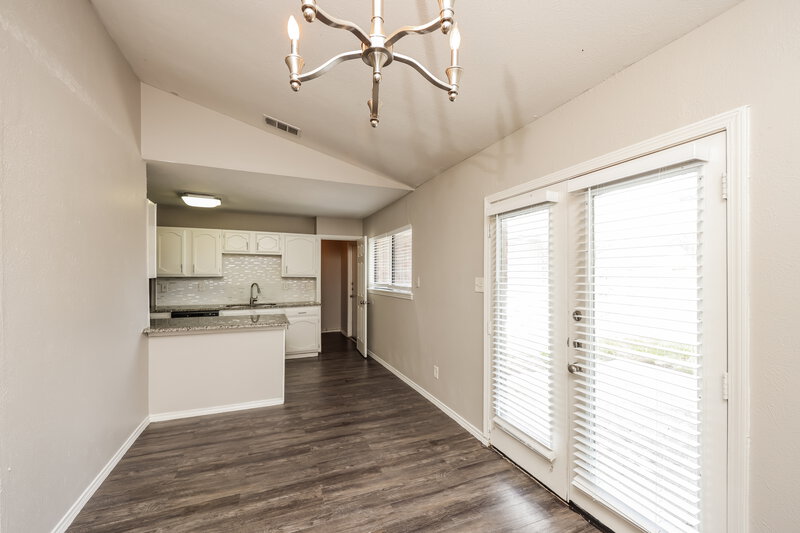 2,010/Mo, 490 Rainier Street Cedar Hill, TX 75104 Dining Room View
