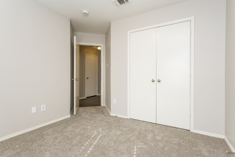 2,040/Mo, 900 Springfield Dr Cedar Hill, TX 75104 Bedroom View 2