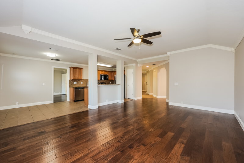 3,160/Mo, 711 River Run Dr Glenn Heights, TX 75154 Living Room View 3