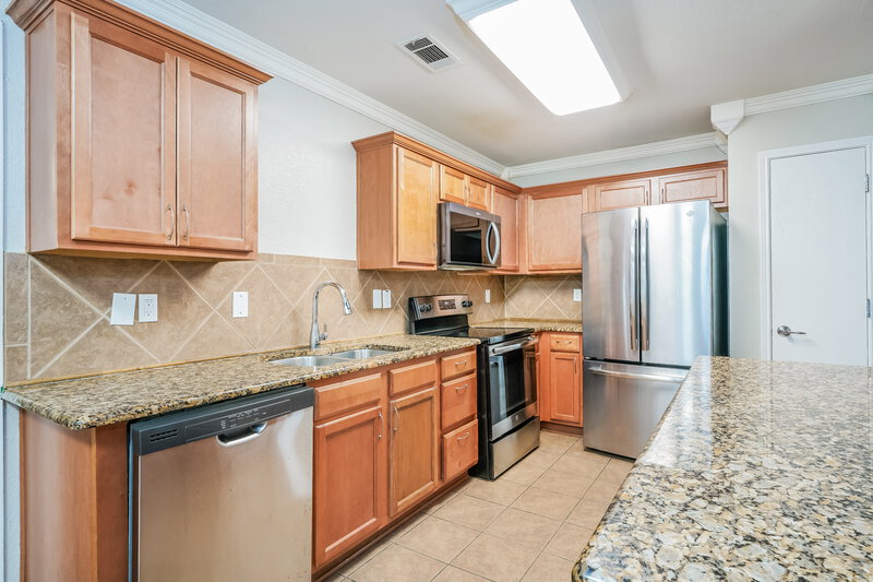 3,040/Mo, 711 River Run Dr Glenn Heights, TX 75154 Kitchen View