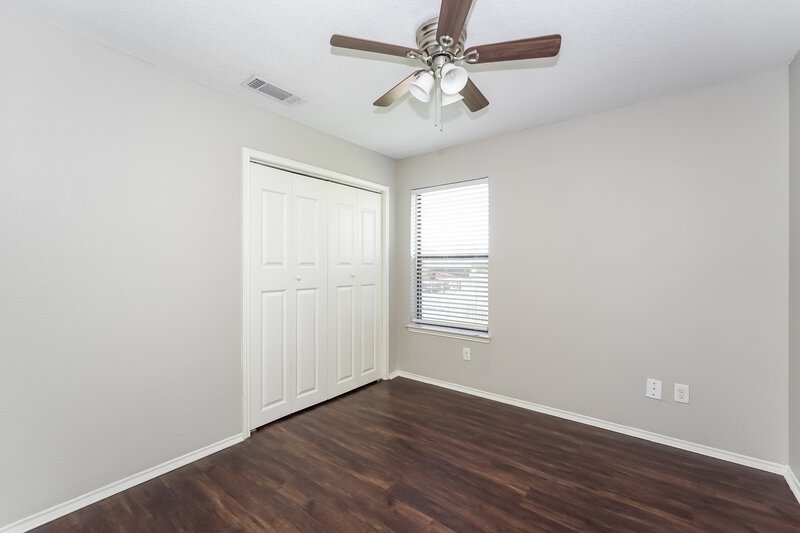 2,465/Mo, 944 Aspen Dr Desoto, TX 75115 Bedroom View 2