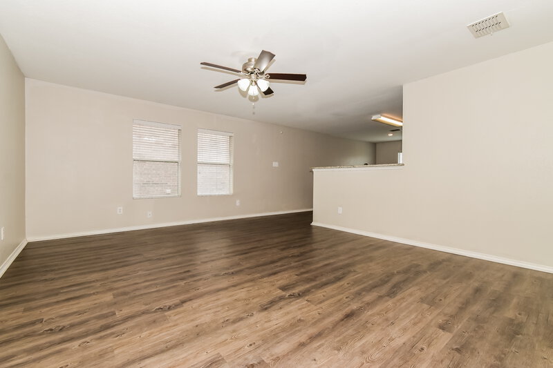 1,945/Mo, 1117 Augustin Dr Princeton, TX 75407 Living Room View