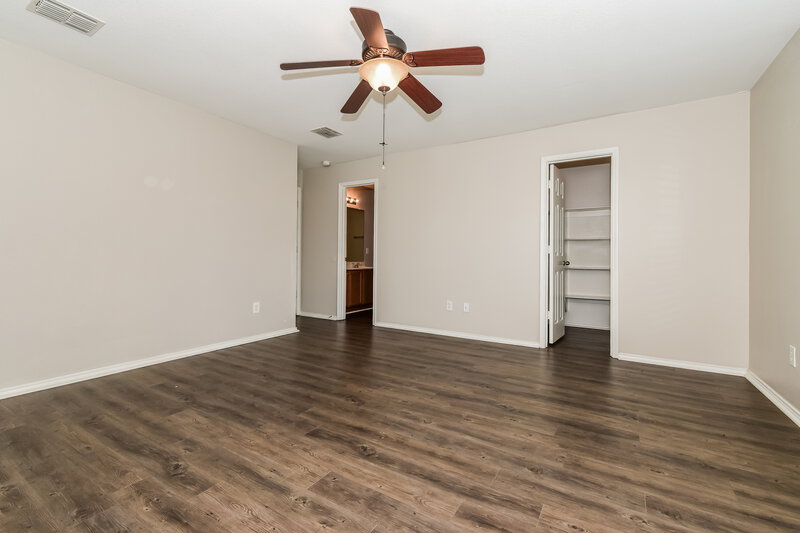 1,945/Mo, 1117 Augustin Dr Princeton, TX 75407 Main Bedroom View 2
