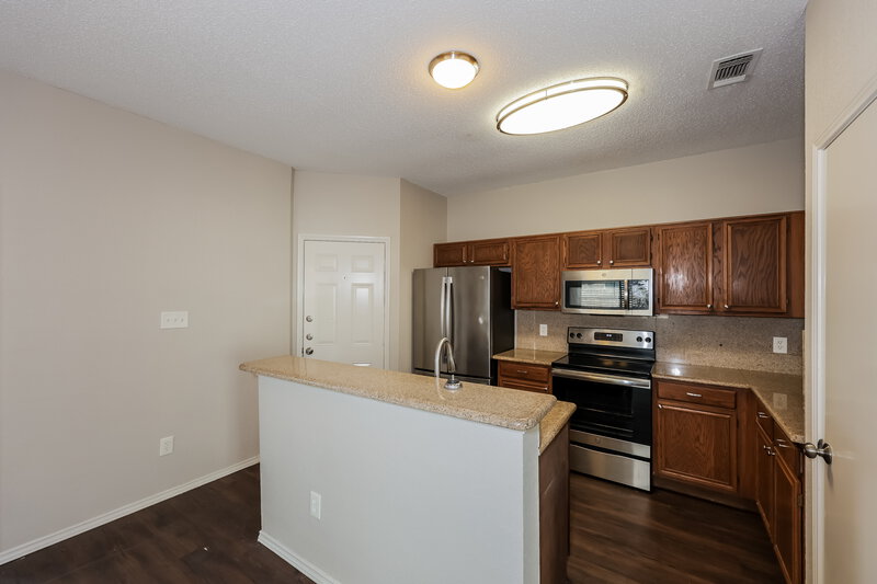 2,190/Mo, 935 Crestwood Dr Cedar Hill, TX 75104 Kitchen View