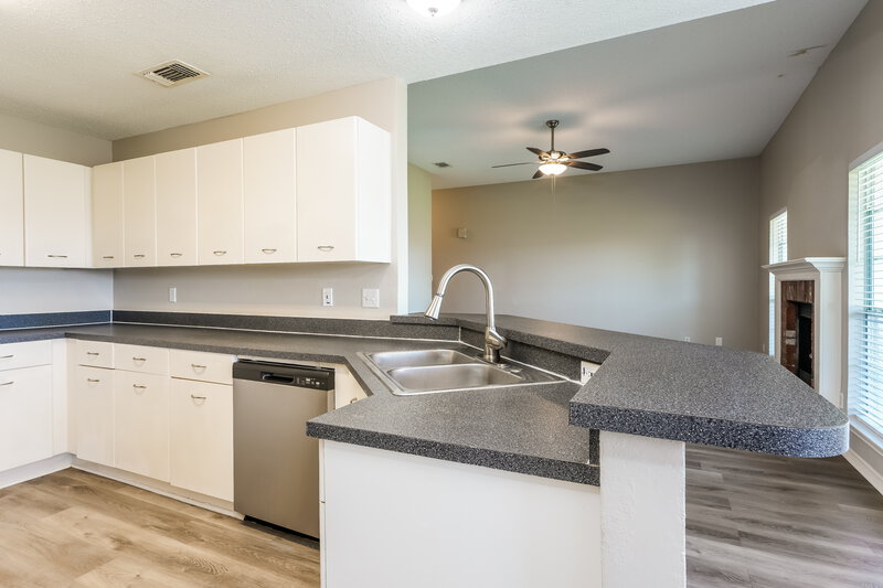 2,050/Mo, 321 Sondra Way Red Oak, TX 75154 Kitchen View