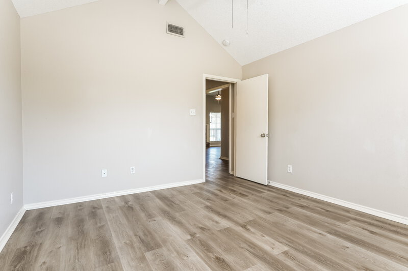 2,050/Mo, 321 Sondra Way Red Oak, TX 75154 Main Bedroom View 2