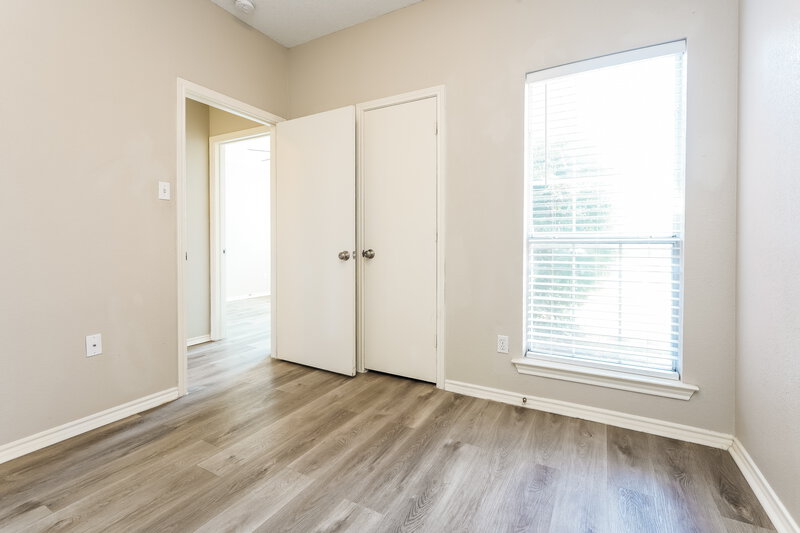 2,050/Mo, 321 Sondra Way Red Oak, TX 75154 Bedroom View 2