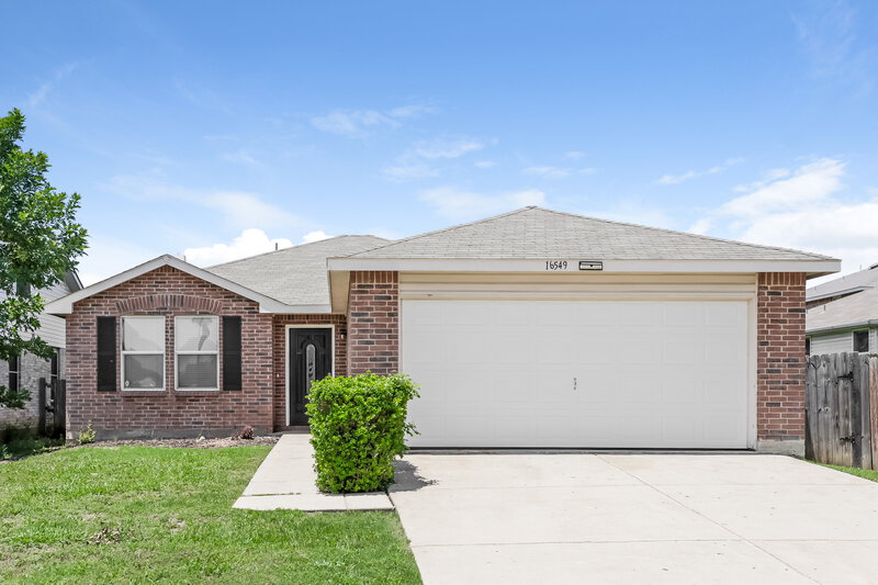 2,040/Mo, 16549 Jasmine Springs Dr Justin, TX 76247 External View