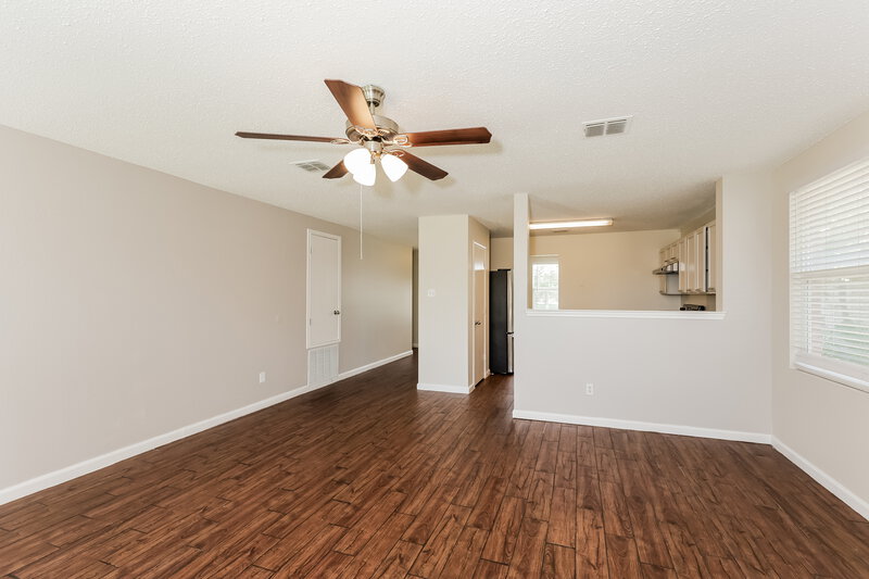 2,040/Mo, 16549 Jasmine Springs Dr Justin, TX 76247 Living Room View 3