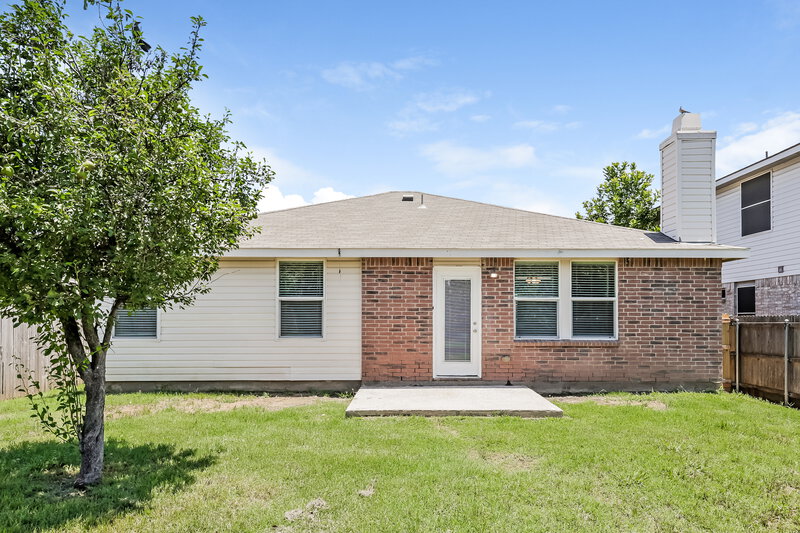 2,040/Mo, 16549 Jasmine Springs Dr Justin, TX 76247 Rear View