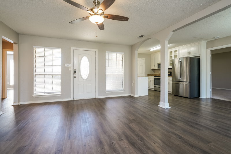2,260/Mo, 834 Green Pastures Cedar Hill, TX 75104 Living Room View