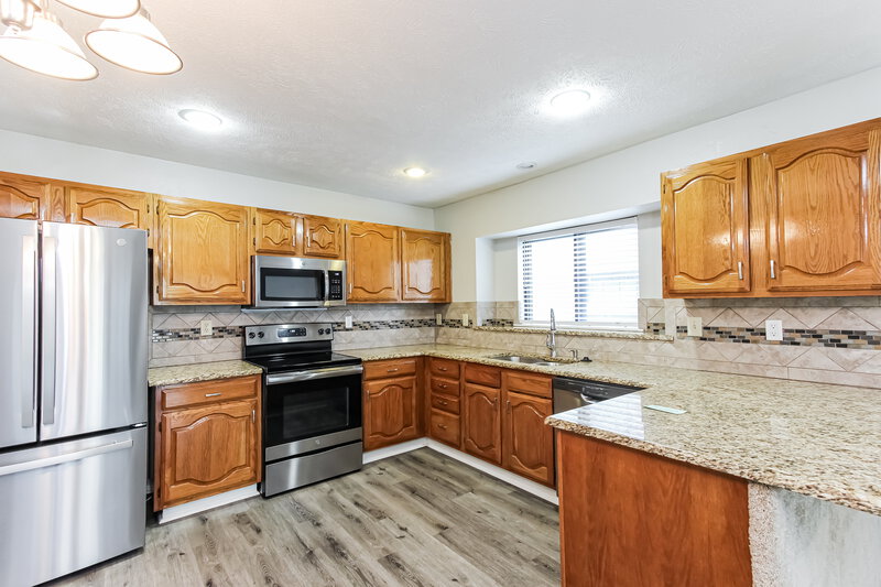 2,105/Mo, 1435 Colborne Dr Mesquite, TX 75149 Kitchen View