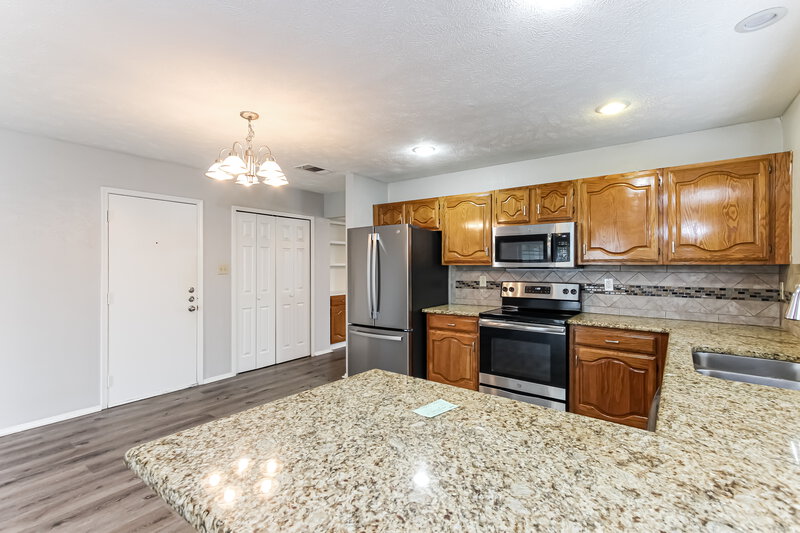 2,105/Mo, 1435 Colborne Dr Mesquite, TX 75149 Kitchen View 2