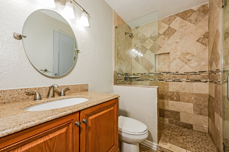 0/Mo, 1435 Colborne Dr Mesquite, TX 75149 Bathroom View