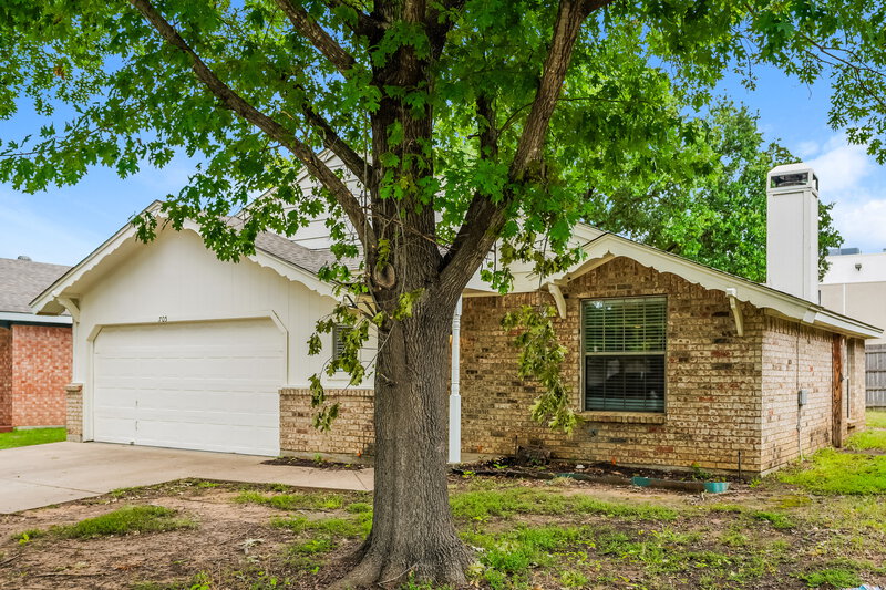 1,965/Mo, 705 Nightingale Cir Mansfield, TX 76063 Front View