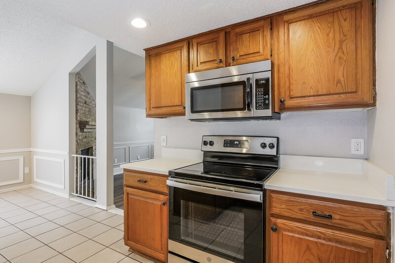 1,965/Mo, 705 Nightingale Cir Mansfield, TX 76063 Kitchen View 2