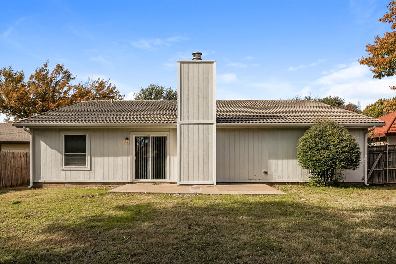1,830/Mo, 7401 Meadow Creek Drive Fort Worth, TX 76133 Rear View